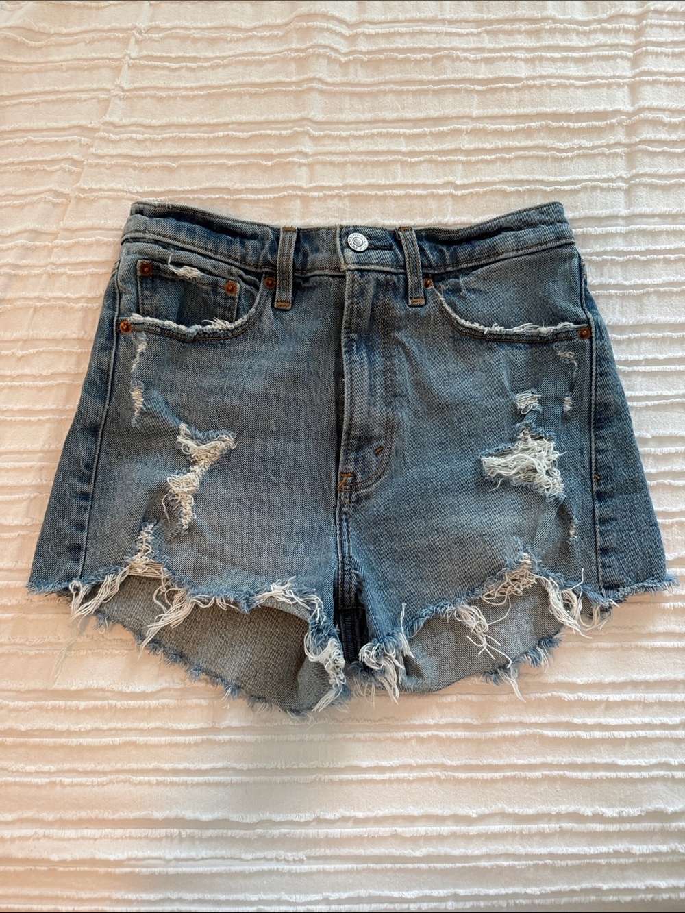Abercrombie & Fitch High rise Mom short sz 2